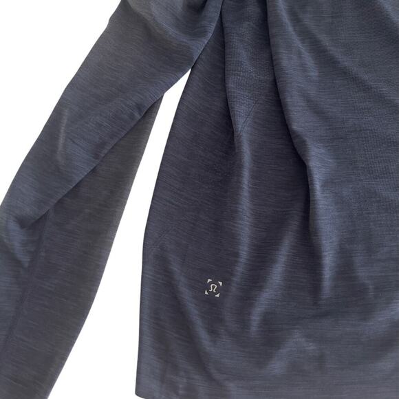 Lululemon Metal Vent Tech 1/2 Zip Size Medium - Picture 4 of 5
